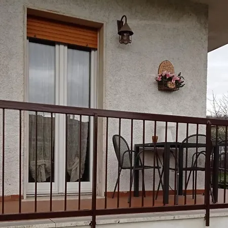Casa Romolo * Garda (Verona)